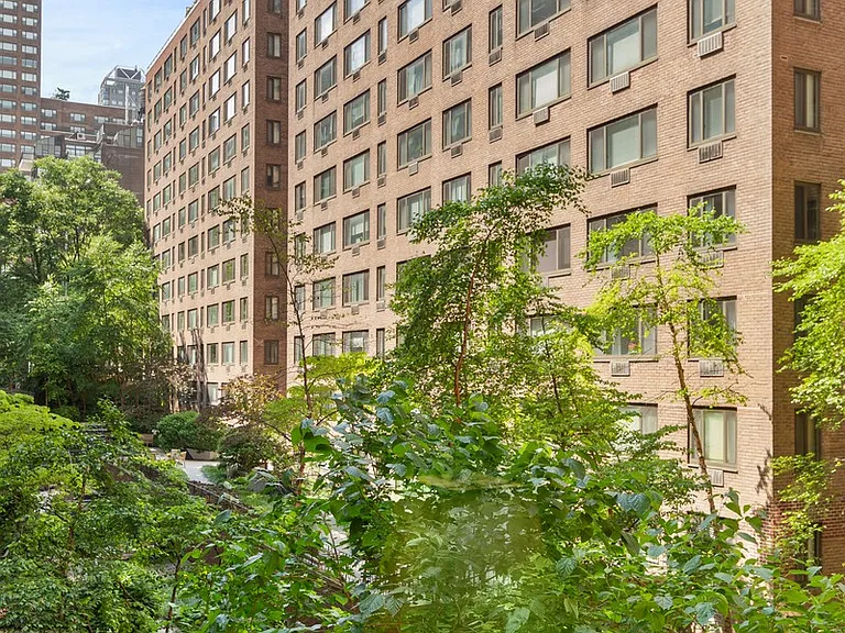 1175 York Ave #4B — Photo 7