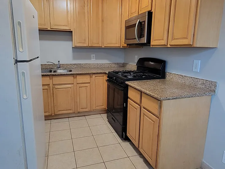 2050 Stanton Ave #1 — Photo 9