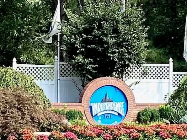 316 Thornton Ct, Edgewater, NJ 07020