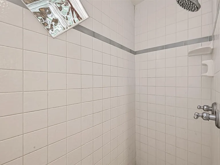 1807 Crocker St #A — Photo 22