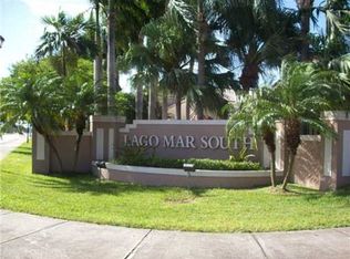 8439 SW 157th Ct, Miami, FL 33193