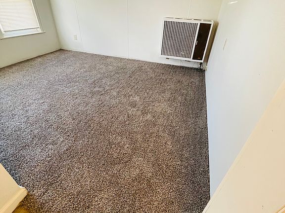 4th image of 826 Griswold St