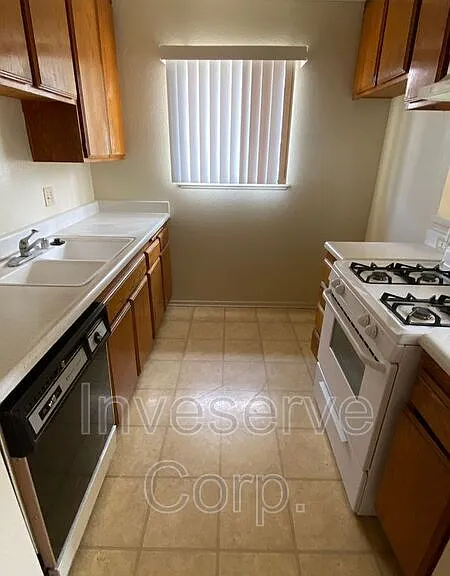 8220 California St #2 — Photo 5