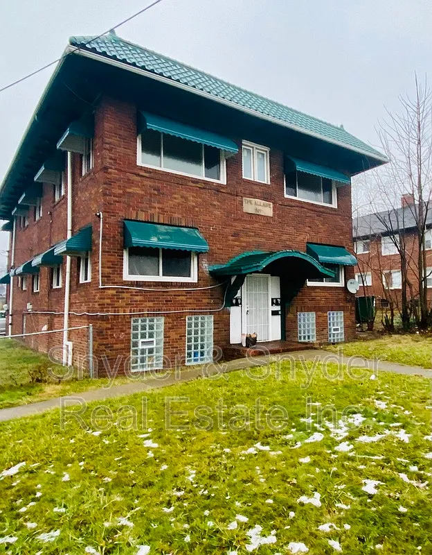 884 Copley Rd APT 4 photo 1
