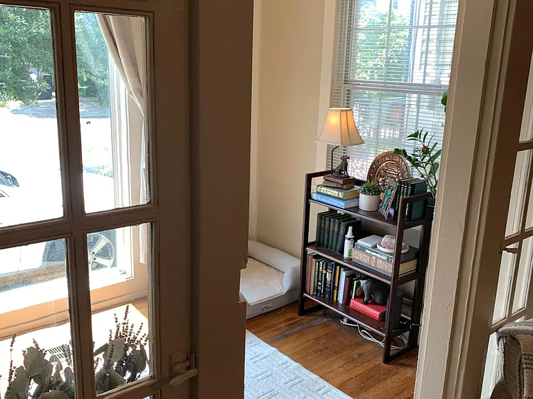 818 State St — Photo 11