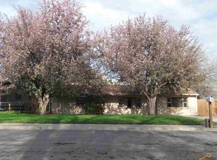 1704 Riley Ave, Rapid City, SD 57701