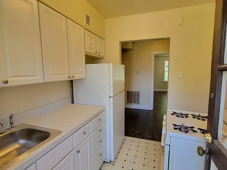 Apartment for Rent in Bevo Mill — Photo 8