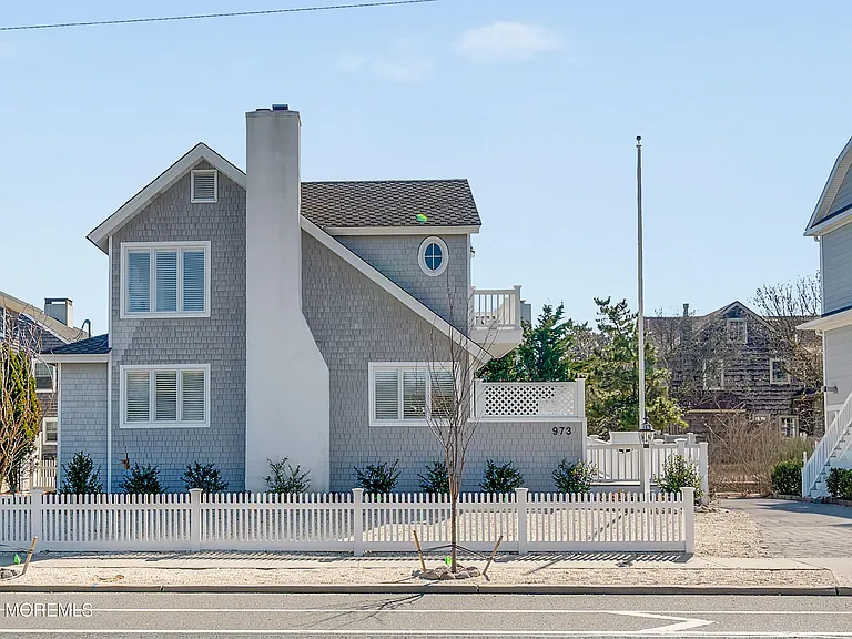 973 Ocean Ave — Photo 37