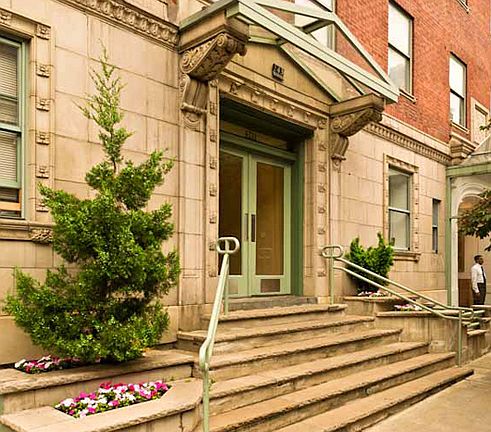 5th image of 247 W 63rd St APT 6F
