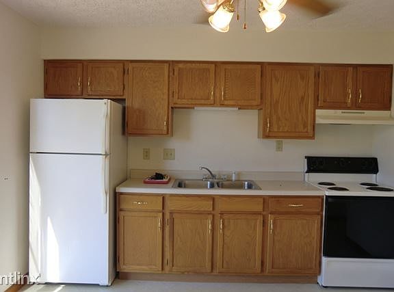 5- Kitchen 2 8-23-12