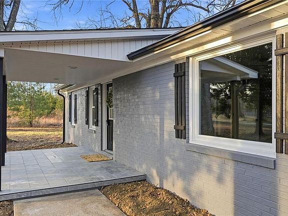 3rd image of 585 K Fork Rd