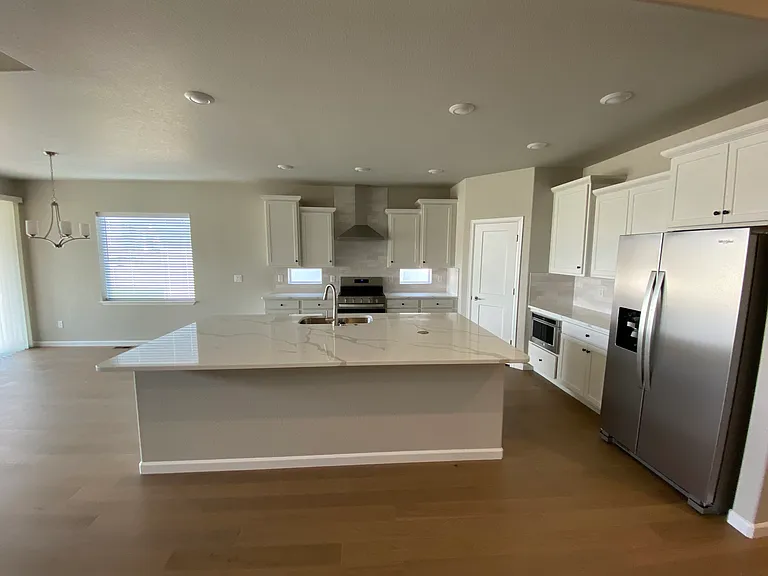 6526 Miro Ln — Photo 24
