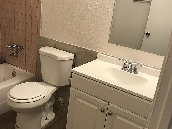 4th image of 8104 Marquette Ave NE APT 3