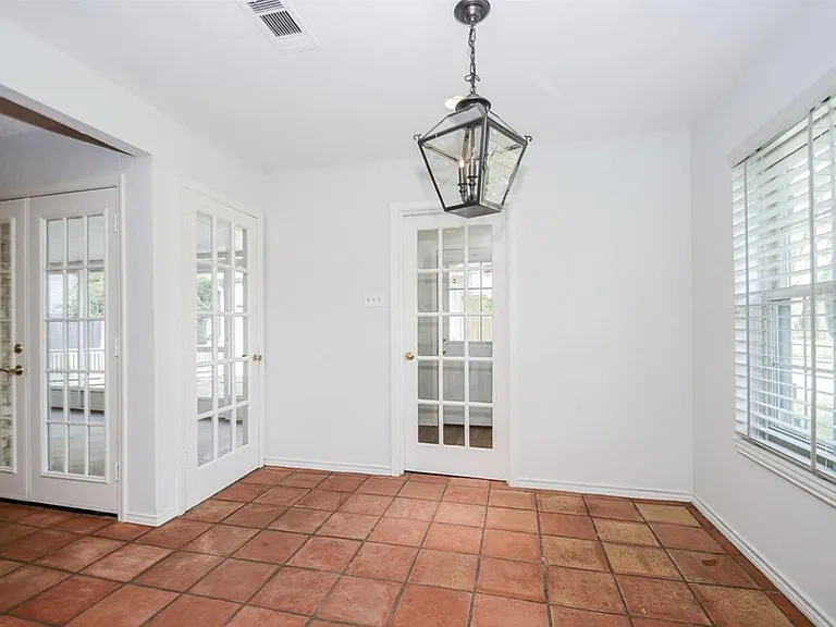 13814 Lynnwood Ln — Photo 12