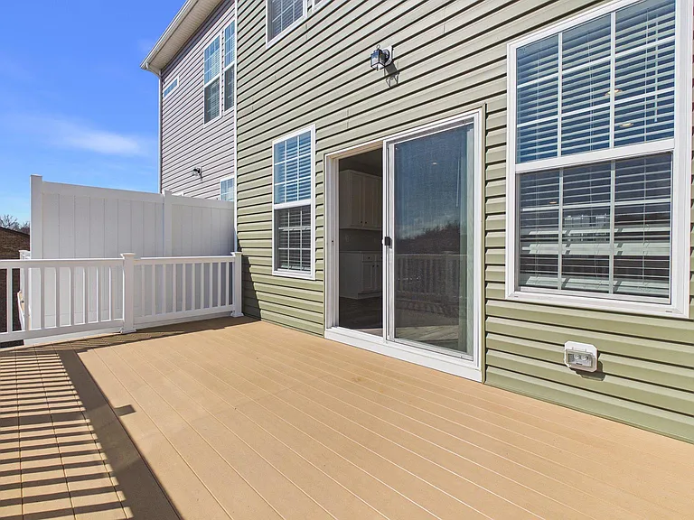 33 Chester Ct — Photo 15