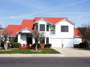 416 Crescent Dr, Los Banos, CA 93635