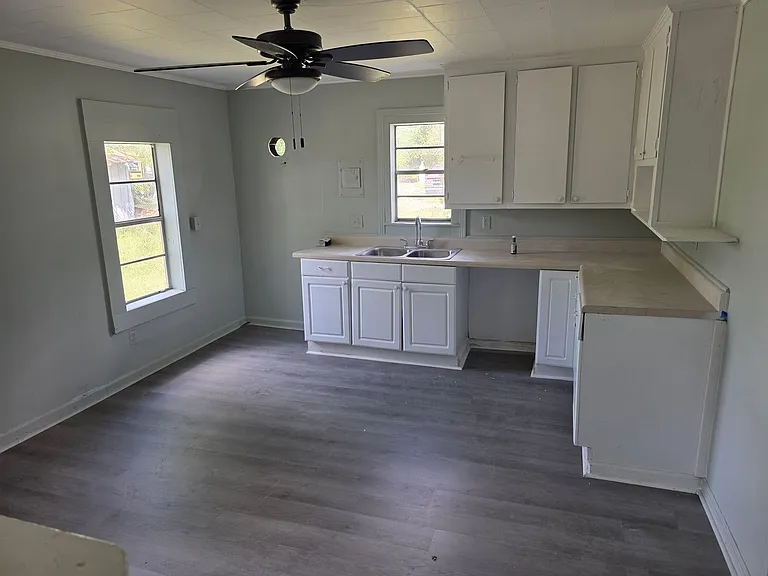 407 Orange St — Photo 10