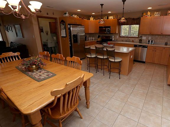 5th image of 5 Cedar Mill Ln
