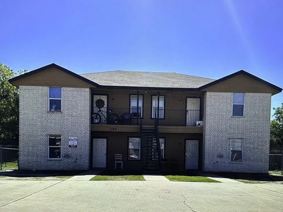 1106 Circle M Dr #C