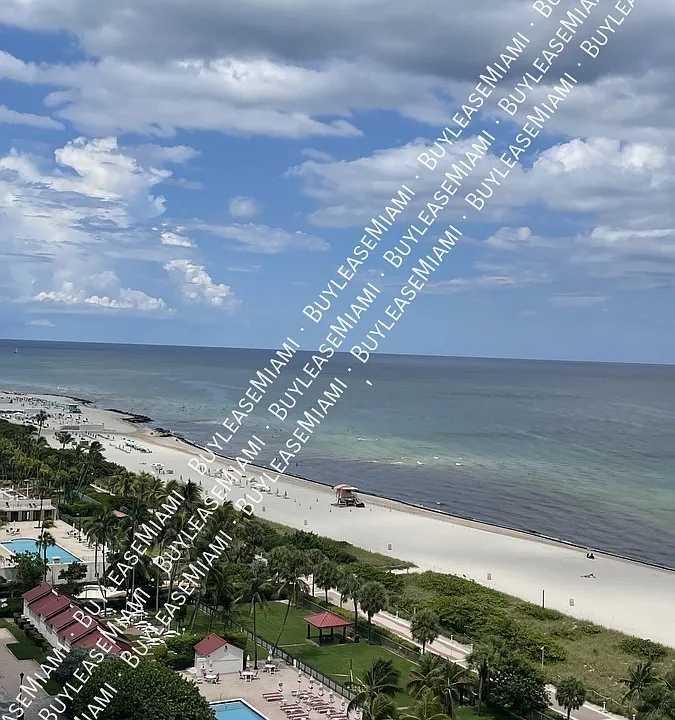 2457 Collins Ave
