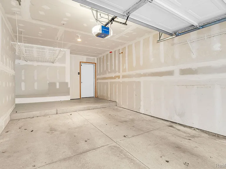 8208 Chesapeake Cir — Photo 33