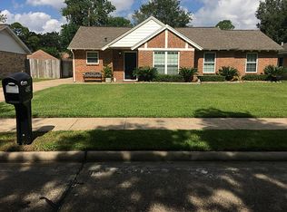 514 Travis St, Webster, TX 77598