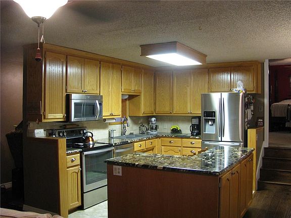 2nd image of 12 Weston Ln