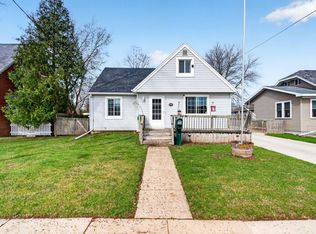 1013 Harrison St, Neenah, WI 54956