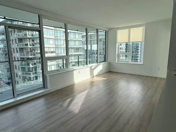 3104 Carnarvon St, New Westminster, BC V3M 0N6