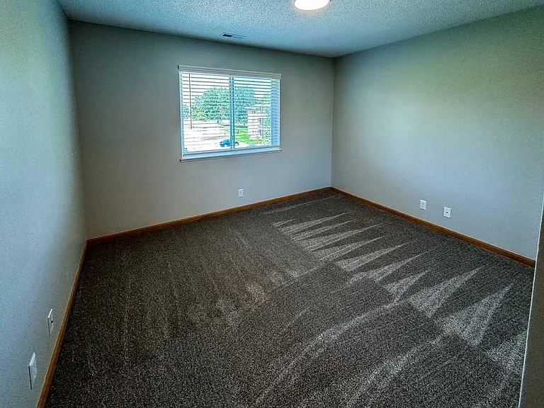 Highland View Apartments — Photo 173