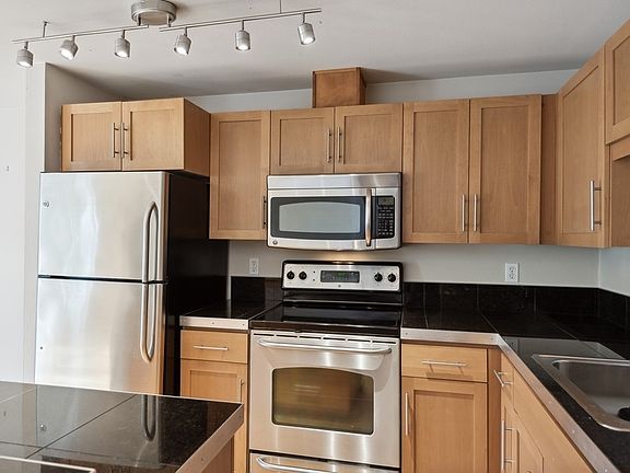 5th image of 3661 Phinney Ave N APT 204