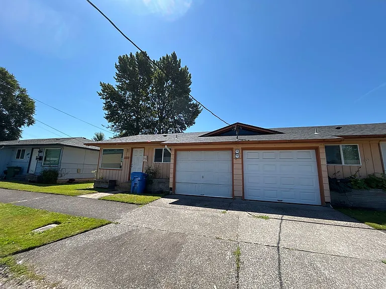 912-914 Cedar St — Photo 10