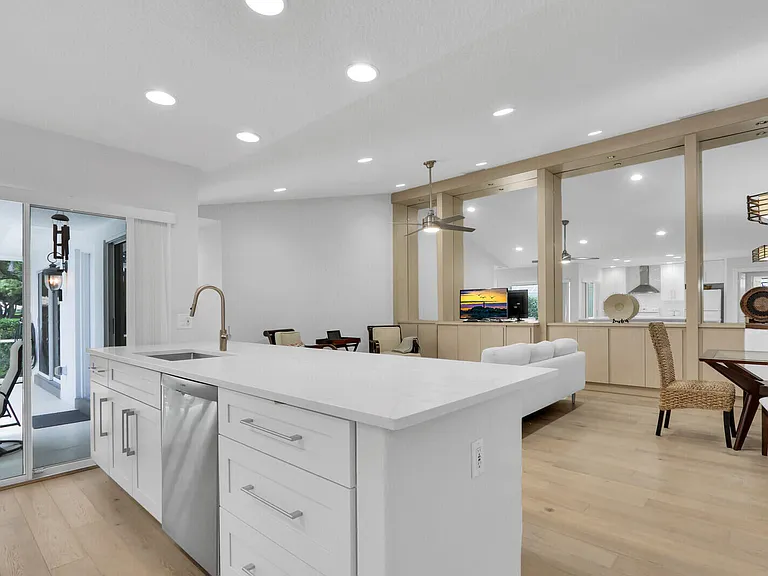 7904 Chapman Oak Ct — Photo 13