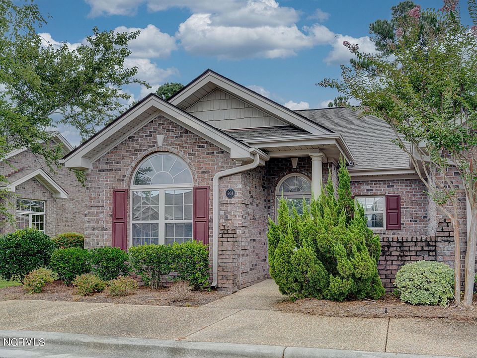 1st image of 608 Elfin Ct