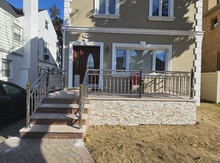 7651 174th St, Fresh Meadows, NY 11366