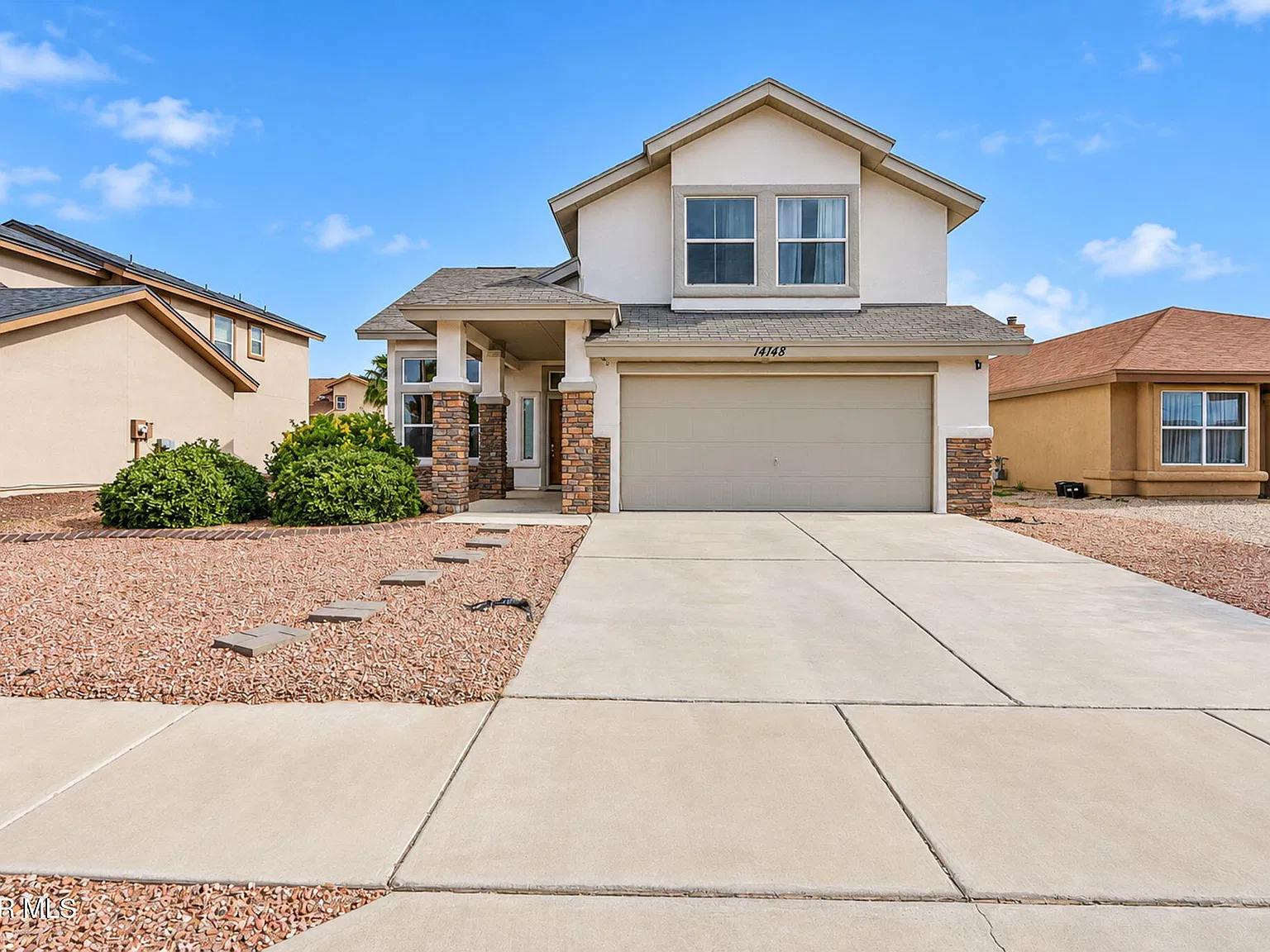 4 bed, 2.5 bath, 2019 sqft, $2,100 — Photo 1