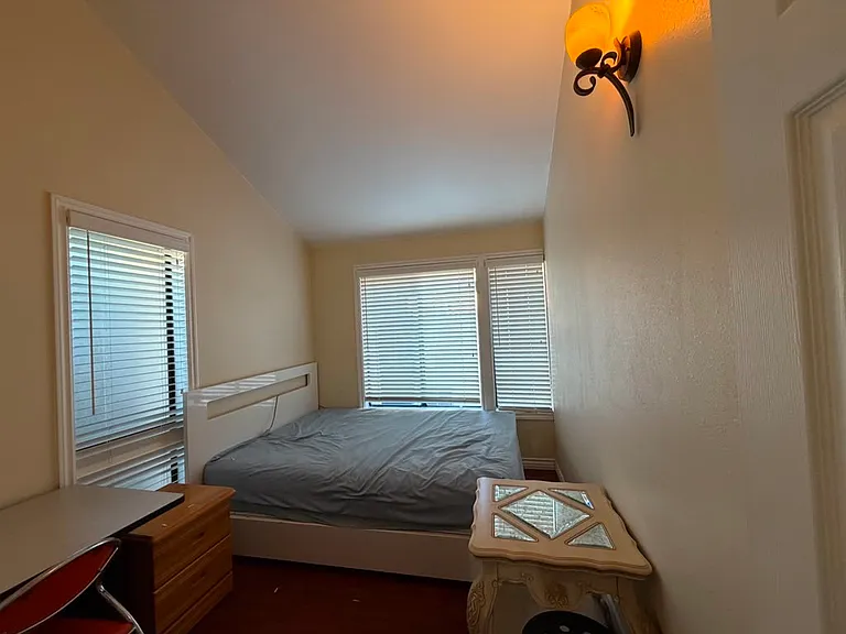 1015 Arcadia Ave #12 — Photo 9