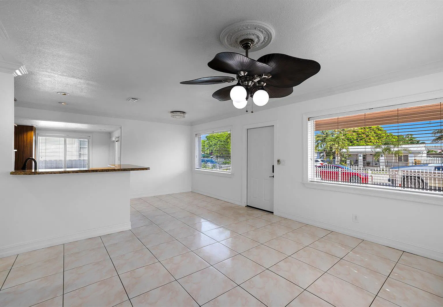 3 bed, 2.0 bath, $3,400 — Photo 4