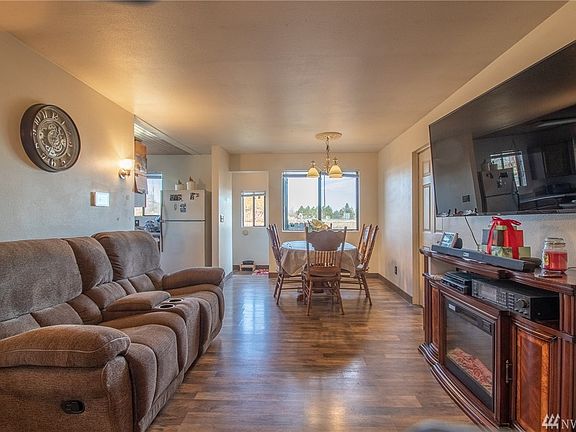 4th image of 724 S Wanapum Dr