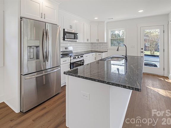 4th image of 4629 Hidden Valley Rd