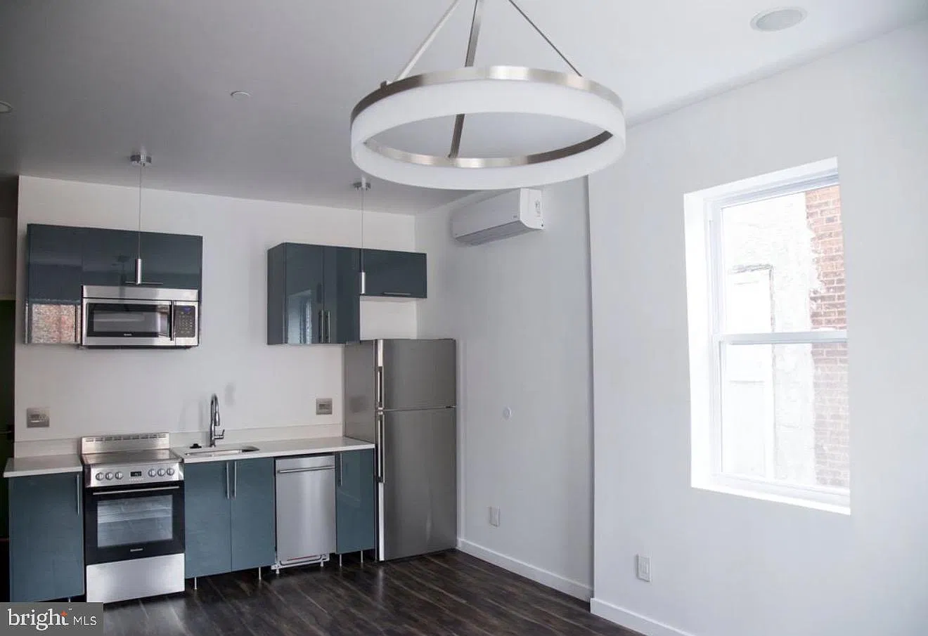 Studio, 1.0 bath, 600 sqft, $1,050 — Photo 4
