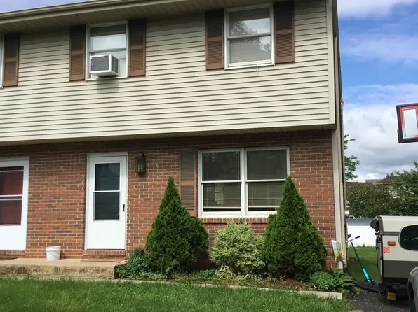 413 S Plum St, Mount Joy, PA 17552