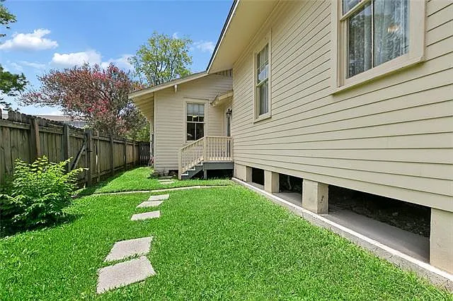 3 bed, 2.0 bath, 1582 sqft, $3,200 — Photo 3