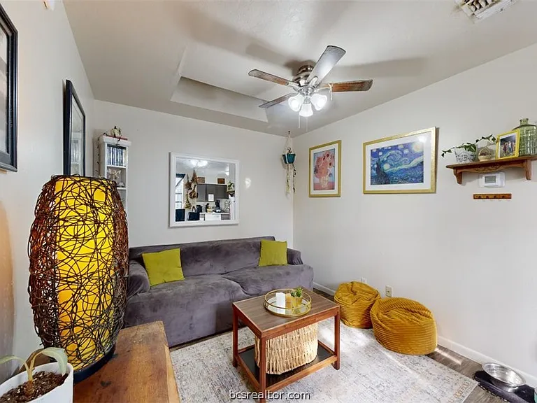 725 Peppertree Dr #22 — Photo 4