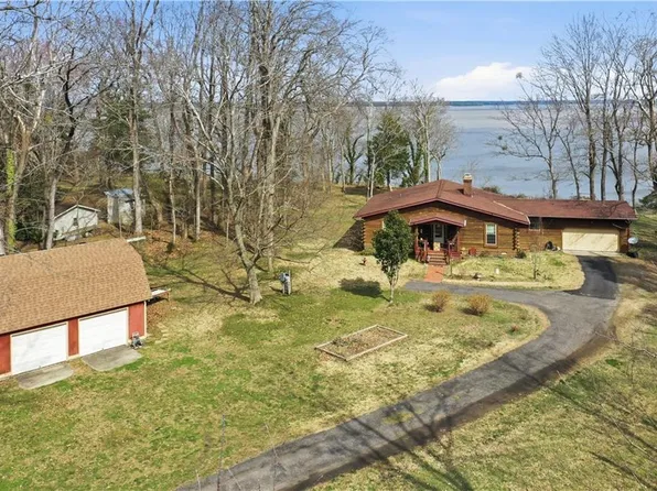 121 Meadowlark Ln, Surry, VA 23883