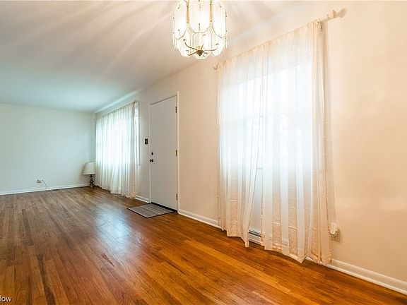 2nd image of 4050 Kenneth Rd