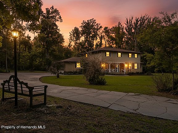 2nd image of 20424 Marguerite Rd