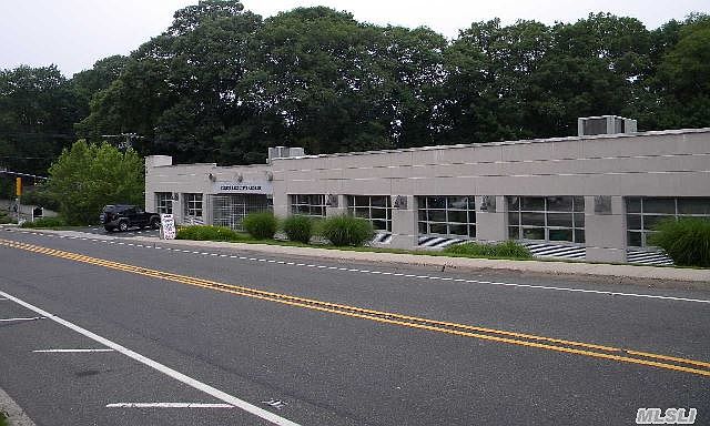 2nd image of 480 Forest Ave