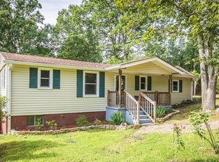 210 Mount Allen Hts, Black Mountain, NC 28711