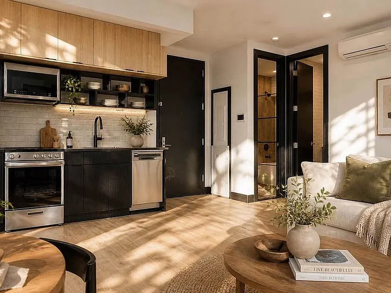 74 George St #3BB — Photo 2